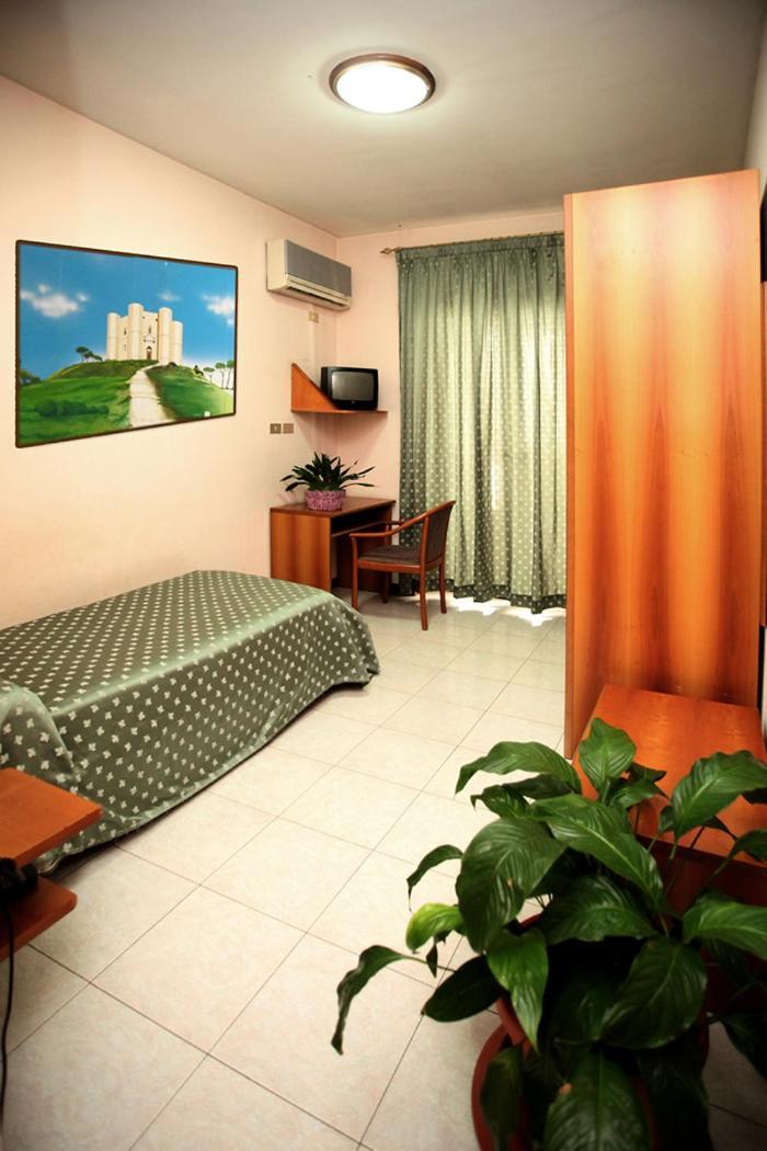 Hotel Cristal Bari Exterior foto